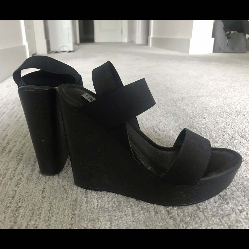 Steve Madden black platform wedges Size 8